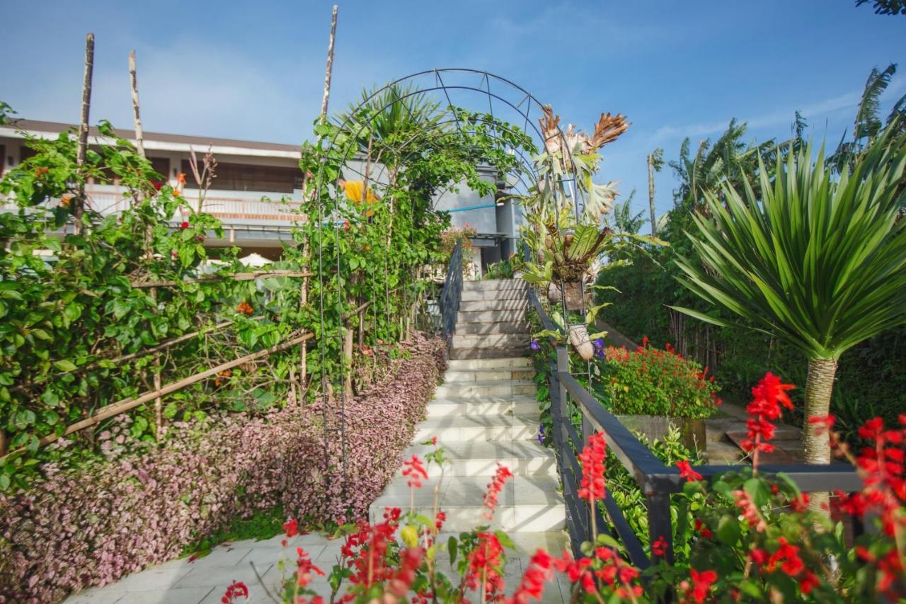 Munduk Giriwood Hotel & Villa מראה חיצוני תמונה